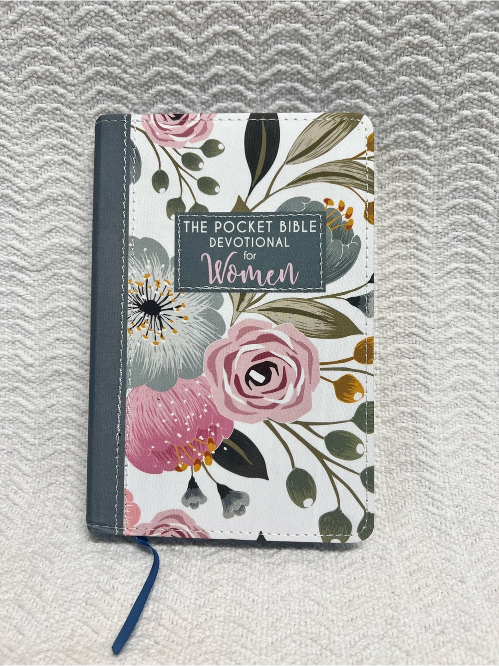 floral pocket bible everyday devotional for women